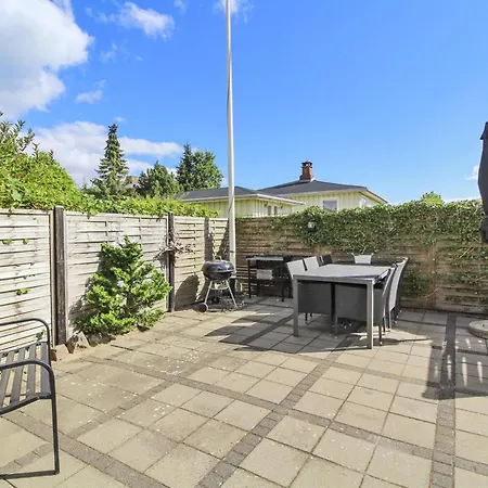 Emmik - 150m From The Sea By Interhome *